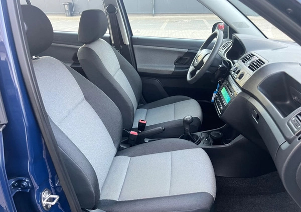 Skoda Fabia cena 16999 przebieg: 129900, rok produkcji 2010 z Wałbrzych małe 562